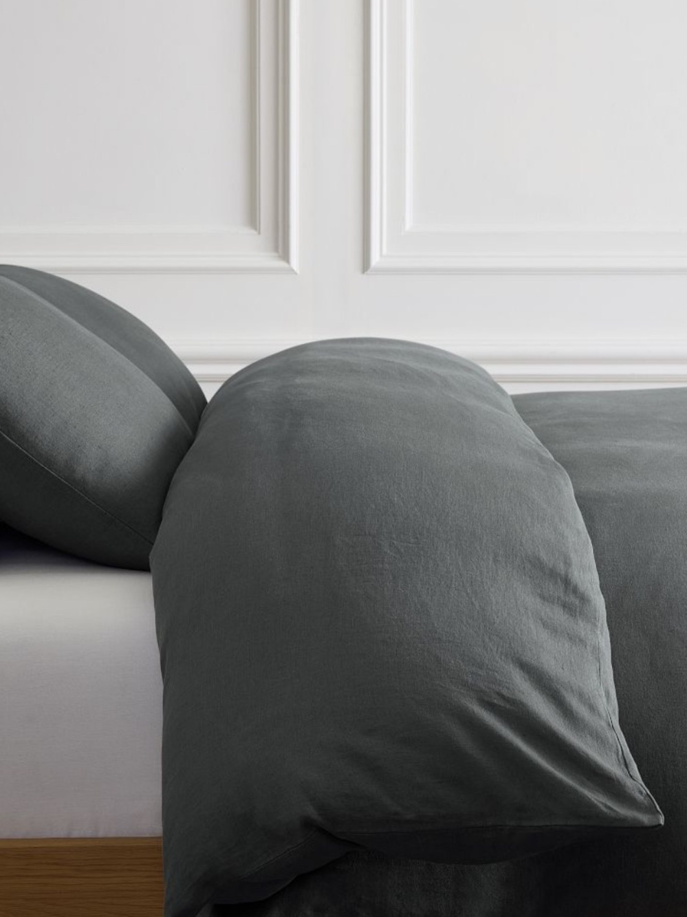 West Elm European Flax Linen Duvet Cover Bedding Queen in Graphite